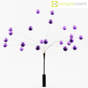 Alberello con sfere viola