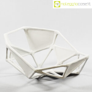 Centrotavola imperfetto in gesso