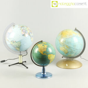 Mappamondi vintage luminosi e non