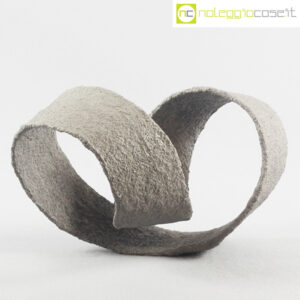 Nastro grigio intonacato grezzo