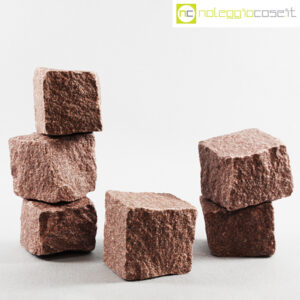 Porfido rosso in cubetti irregolari