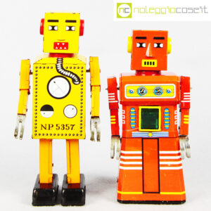 Robot Lilliput in latta rosso e giallo