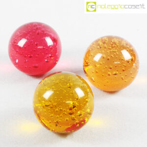Sfere colorate in vetro con bolle