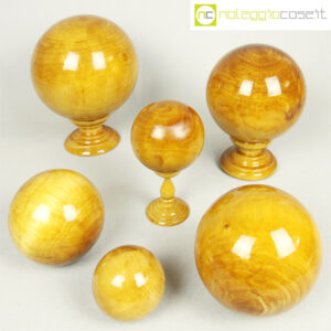 Sfere in legno laccato lucido