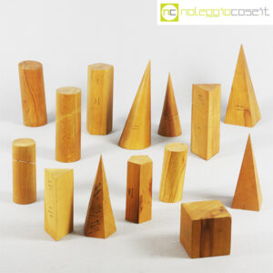 Solidi componibili in legno chiaro
