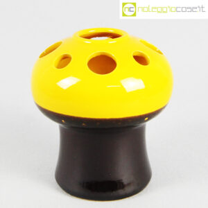 Vaso a fungo giallo marrone