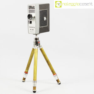 Yashica videocamera 8-ES su cavalletto
