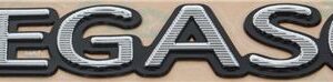 ADHESIVO PEGASO FRONTAL.