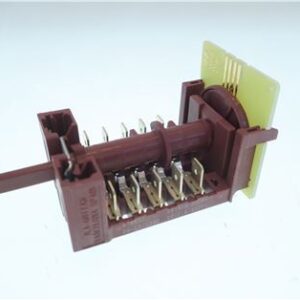 COMMUTATEUR 7 POS. 16A 8VIA