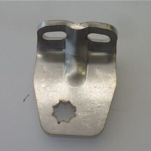 STAFFA INFERIORE SX SUPPORTO PORTA